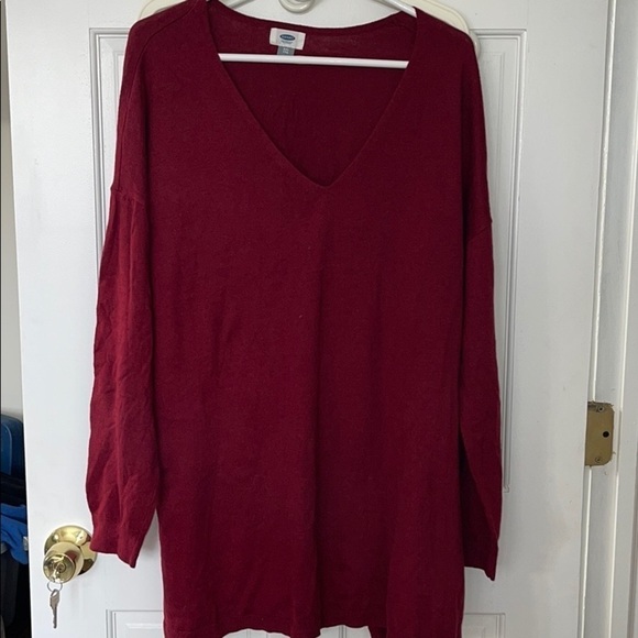 Old navy  Red sweater - Picture 1 of 4